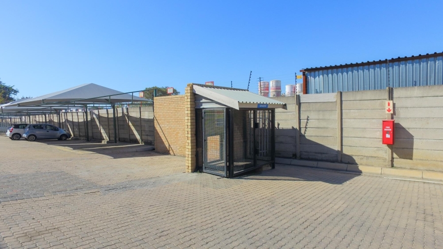 Commercial Property for Sale in Oos Einde North West
